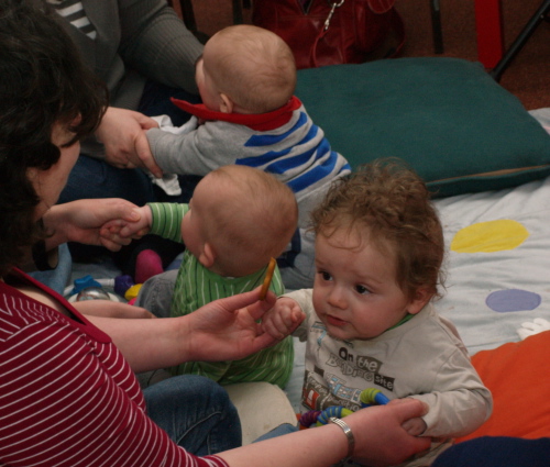 octotots babies_on_mat